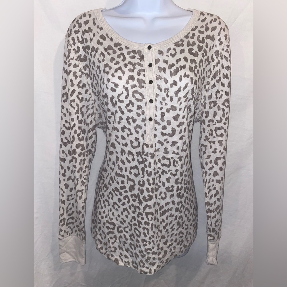 Women’s size XL LUCKY BRAND lightweight thermal top